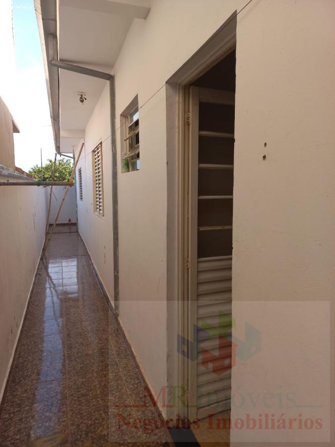 Casa à venda com 2 quartos, 100m² - Foto 13