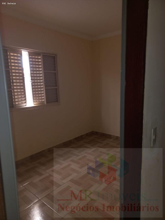 Casa à venda com 2 quartos, 100m² - Foto 10