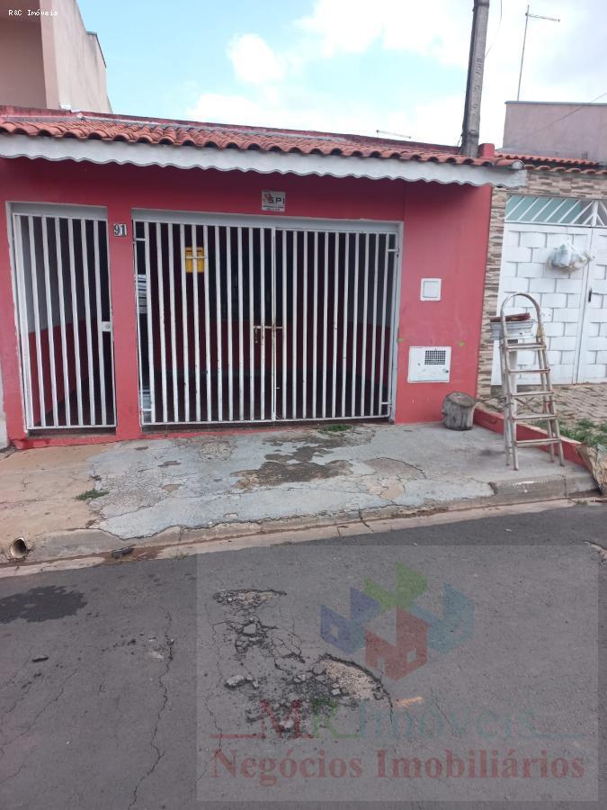 Casa à venda com 2 quartos, 100m² - Foto 2