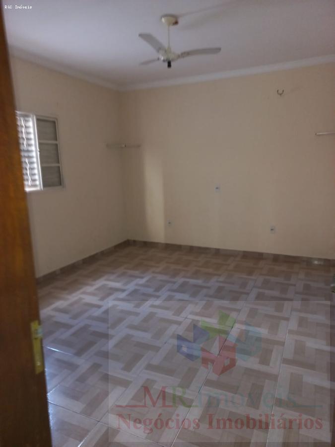 Casa à venda com 2 quartos, 100m² - Foto 9