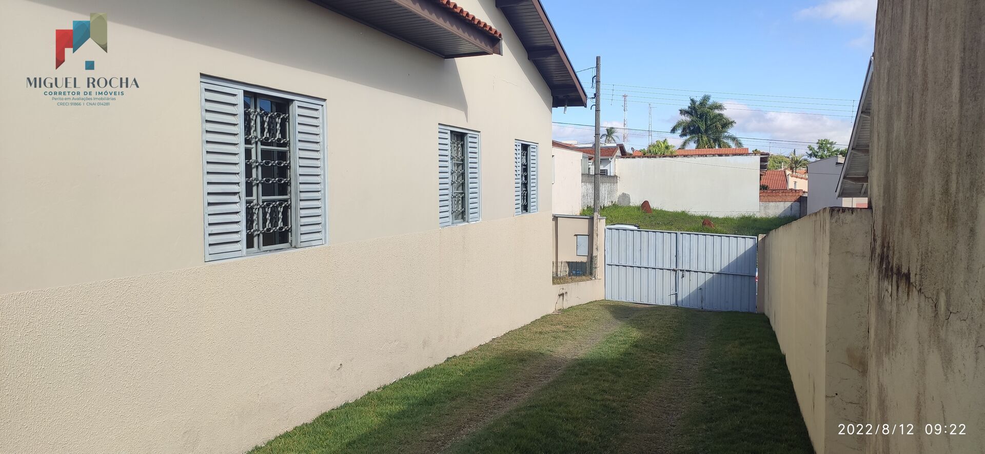 Casa à venda com 2 quartos, 99m² - Foto 2