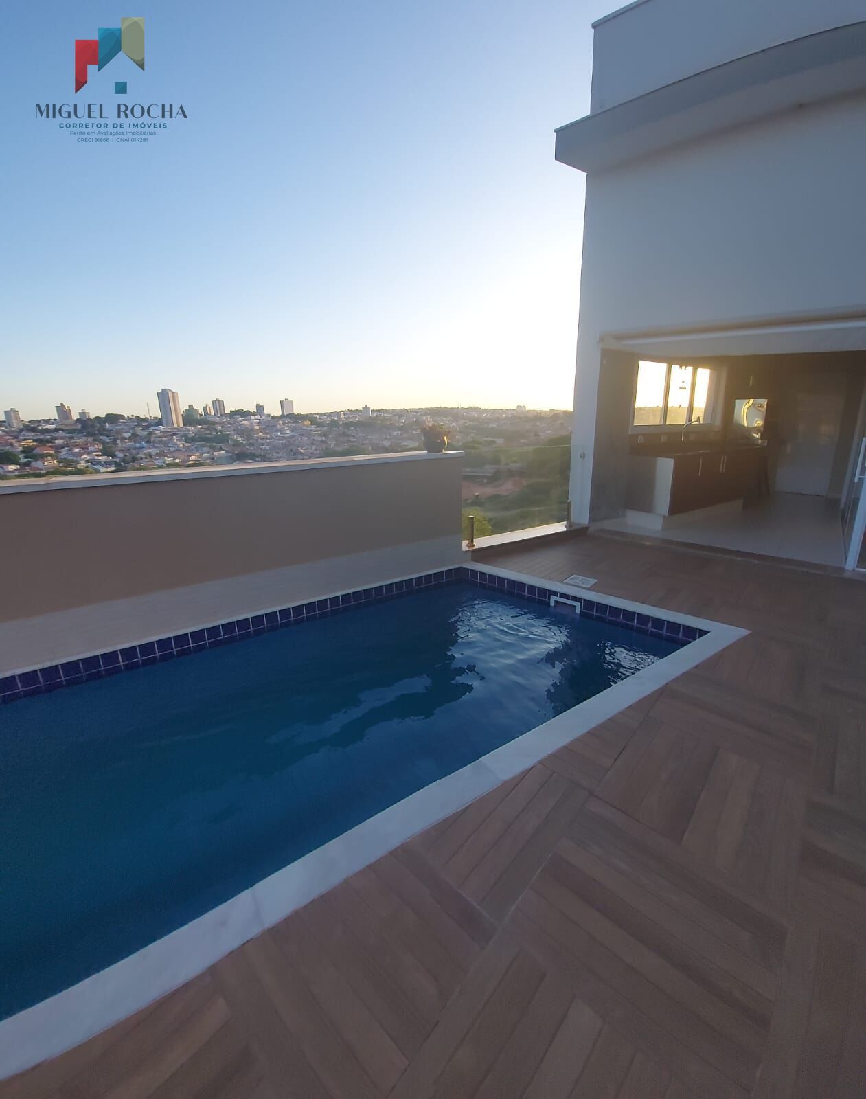 Casa à venda com 2 quartos, 246m² - Foto 4