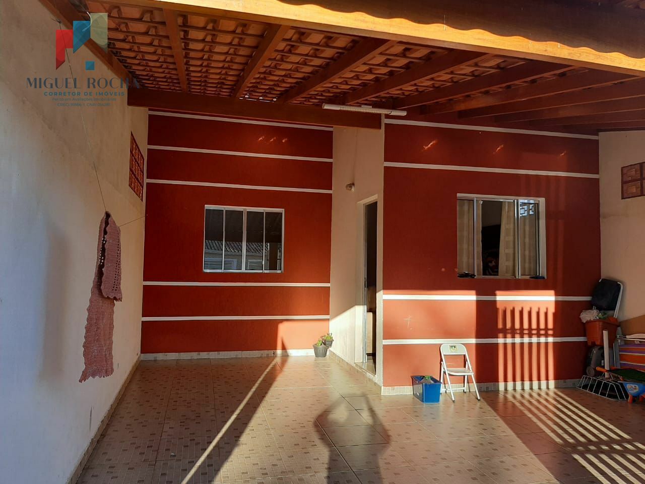 Casa à venda com 2 quartos, 95m² - Foto 1