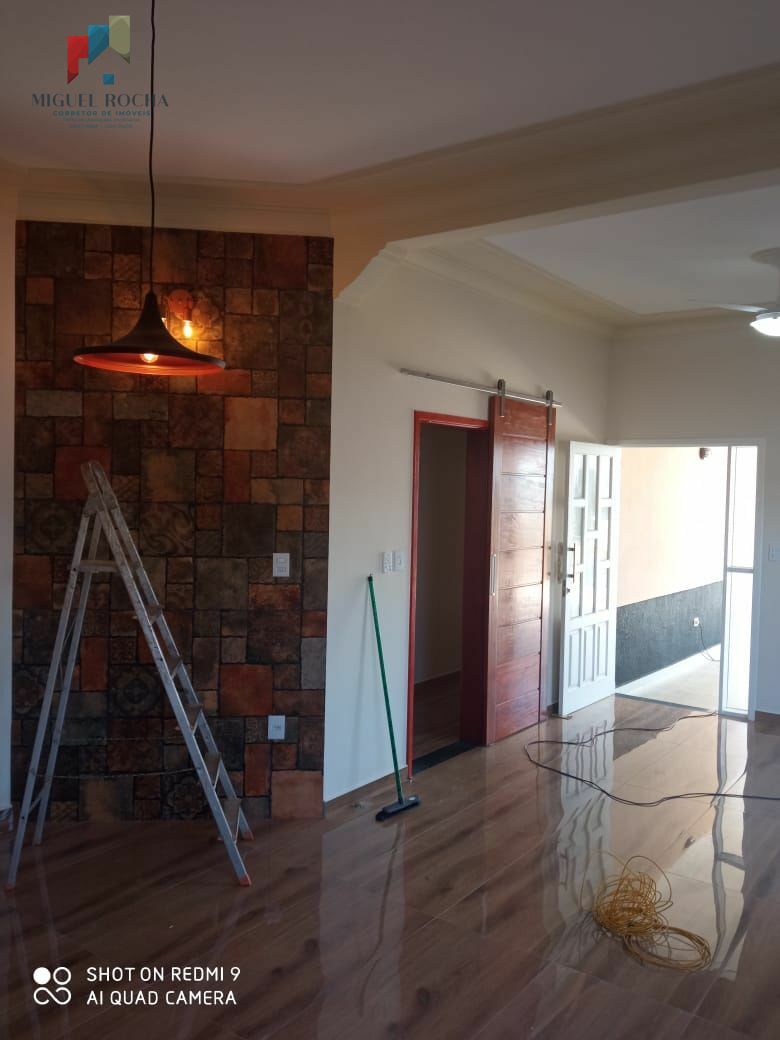 Casa à venda com 3 quartos, 190m² - Foto 5