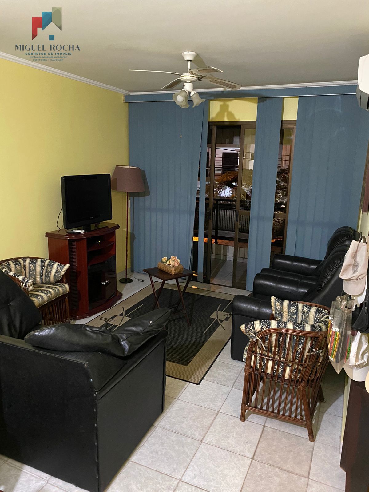 Apartamento à venda com 3 quartos, 120m² - Foto 2