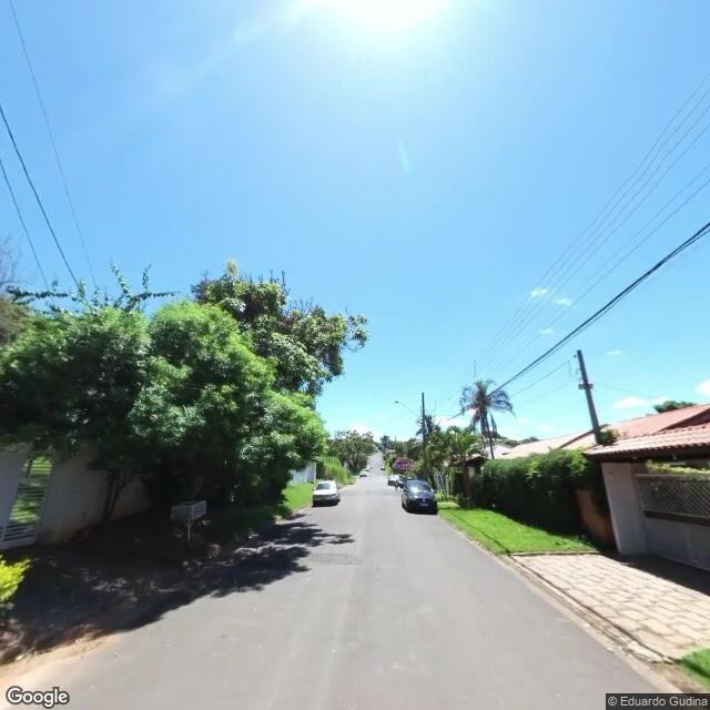 Imagem estática do "Street View" da localização