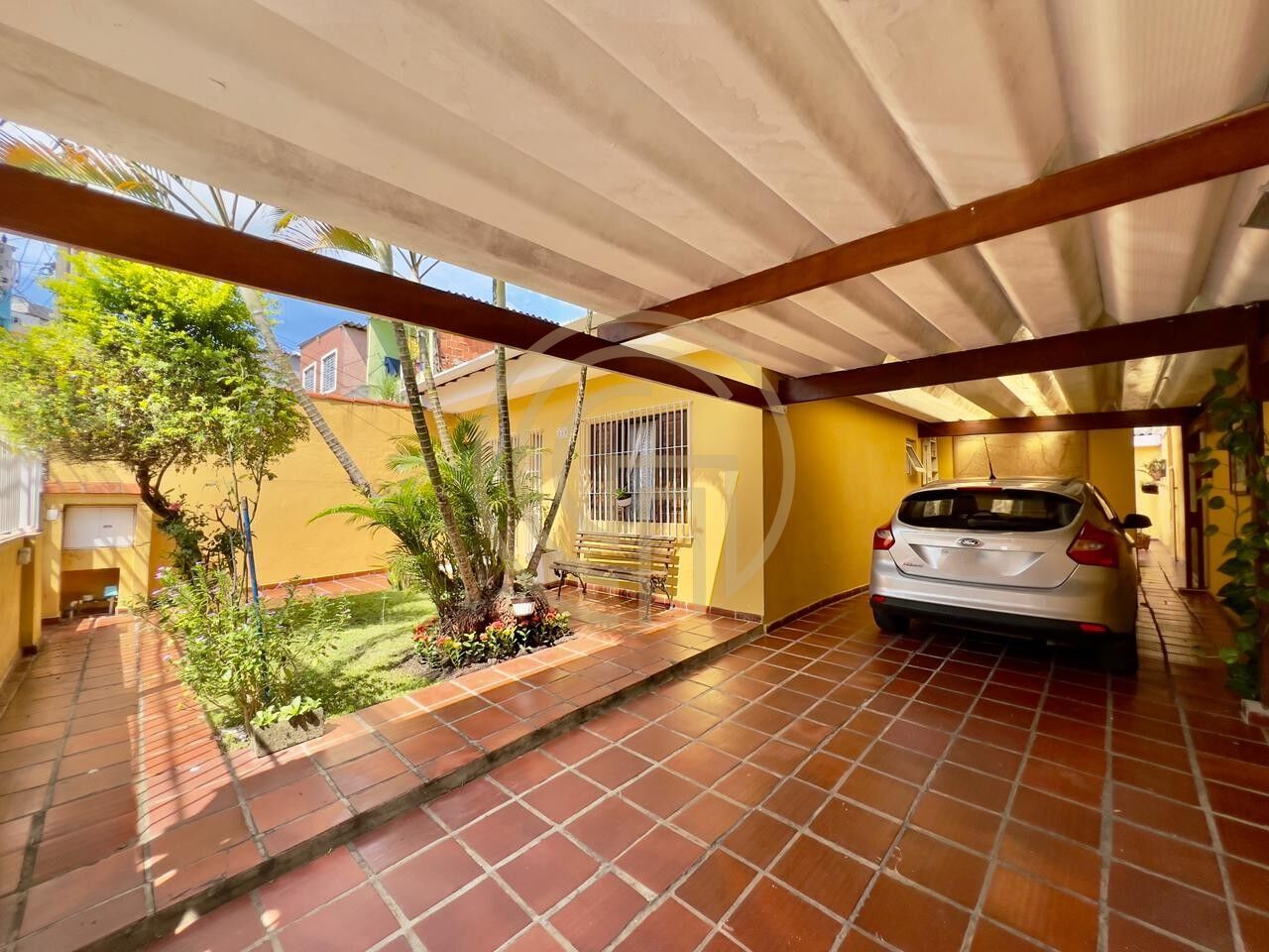 Casa, 4 quartos, 250 m² - Foto 1