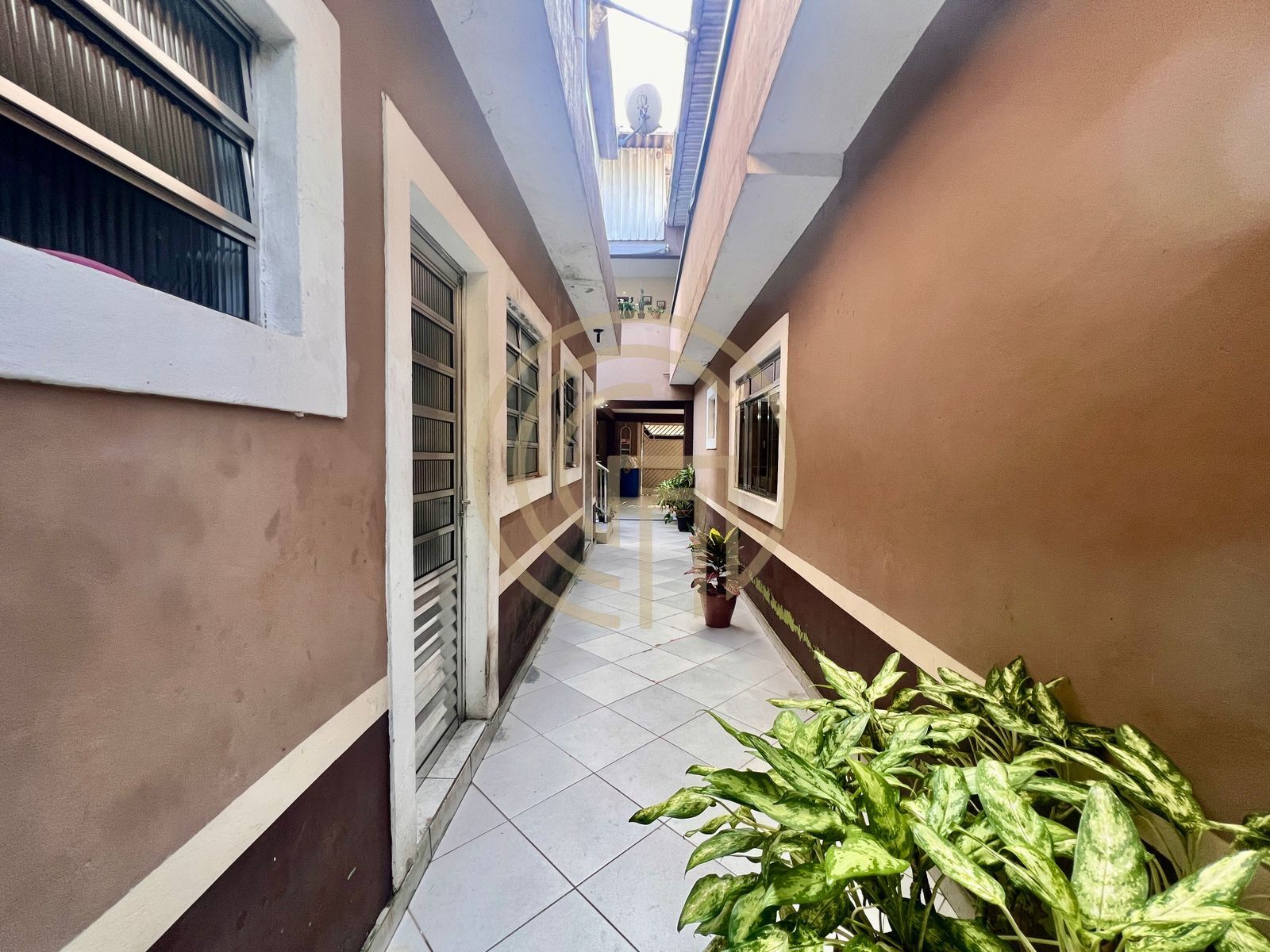 Casa, 6 quartos, 250 m² - Foto 5