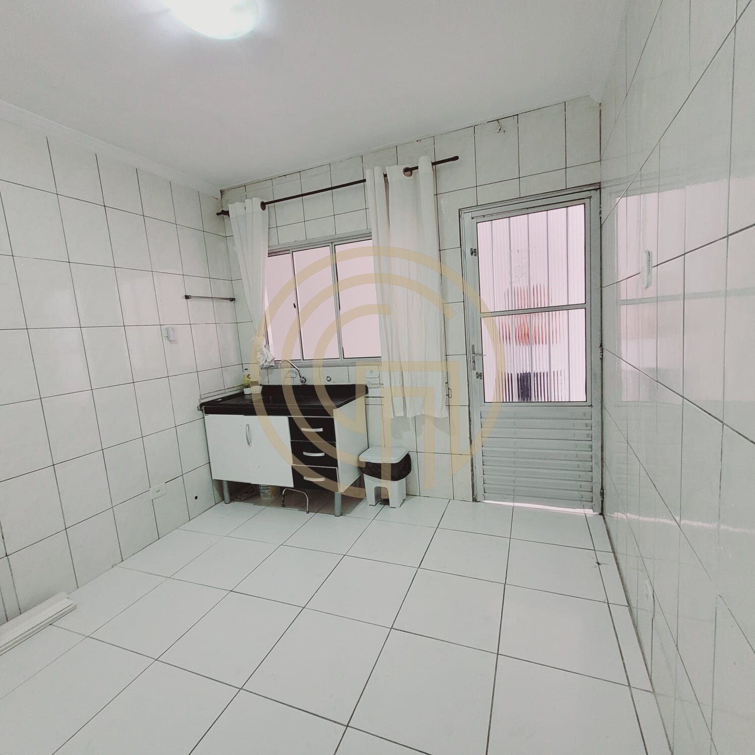 Casa, 6 quartos, 215 m² - Foto 2