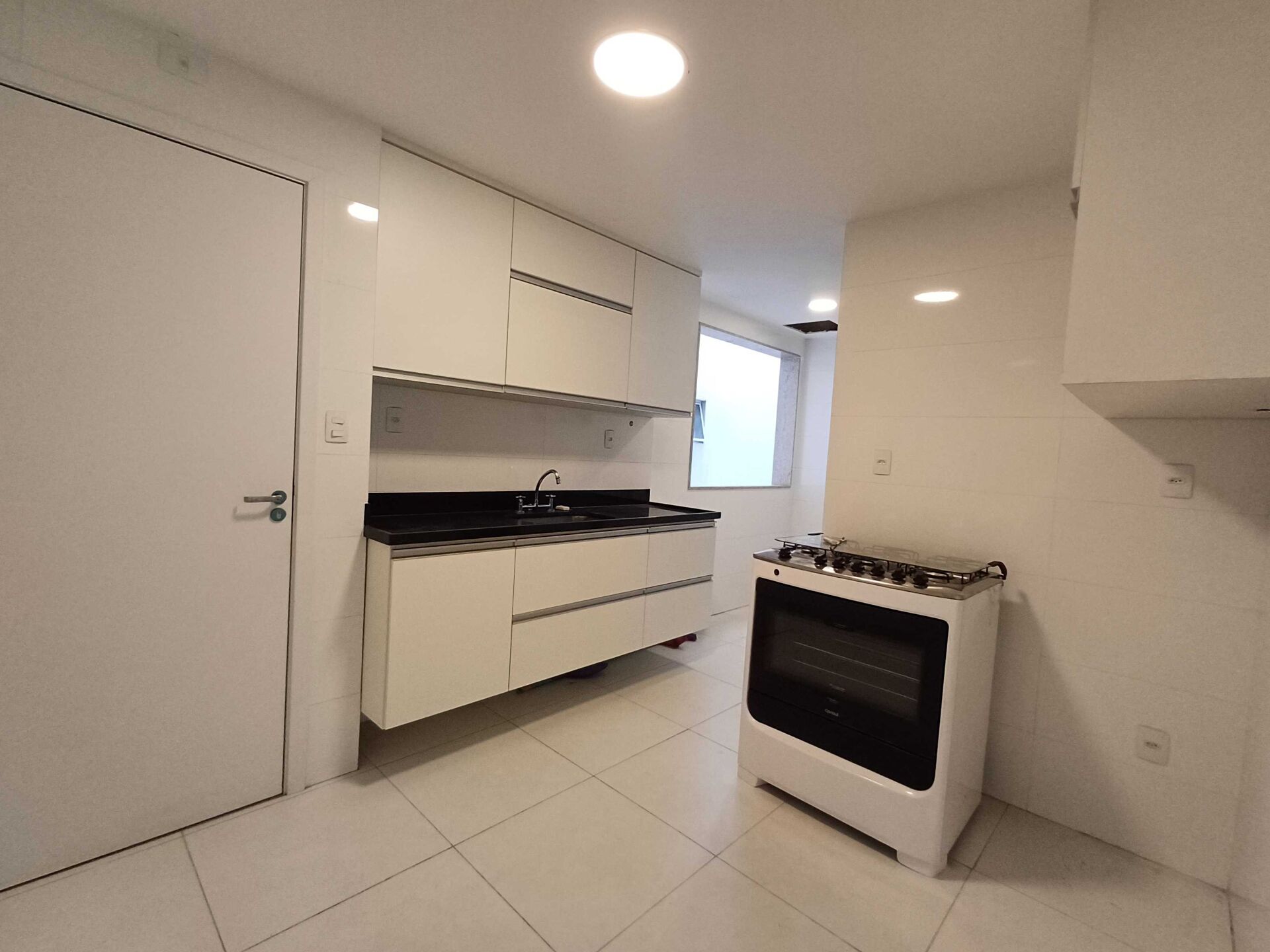 Apartamento para alugar com 3 quartos, 87m² - Foto 8