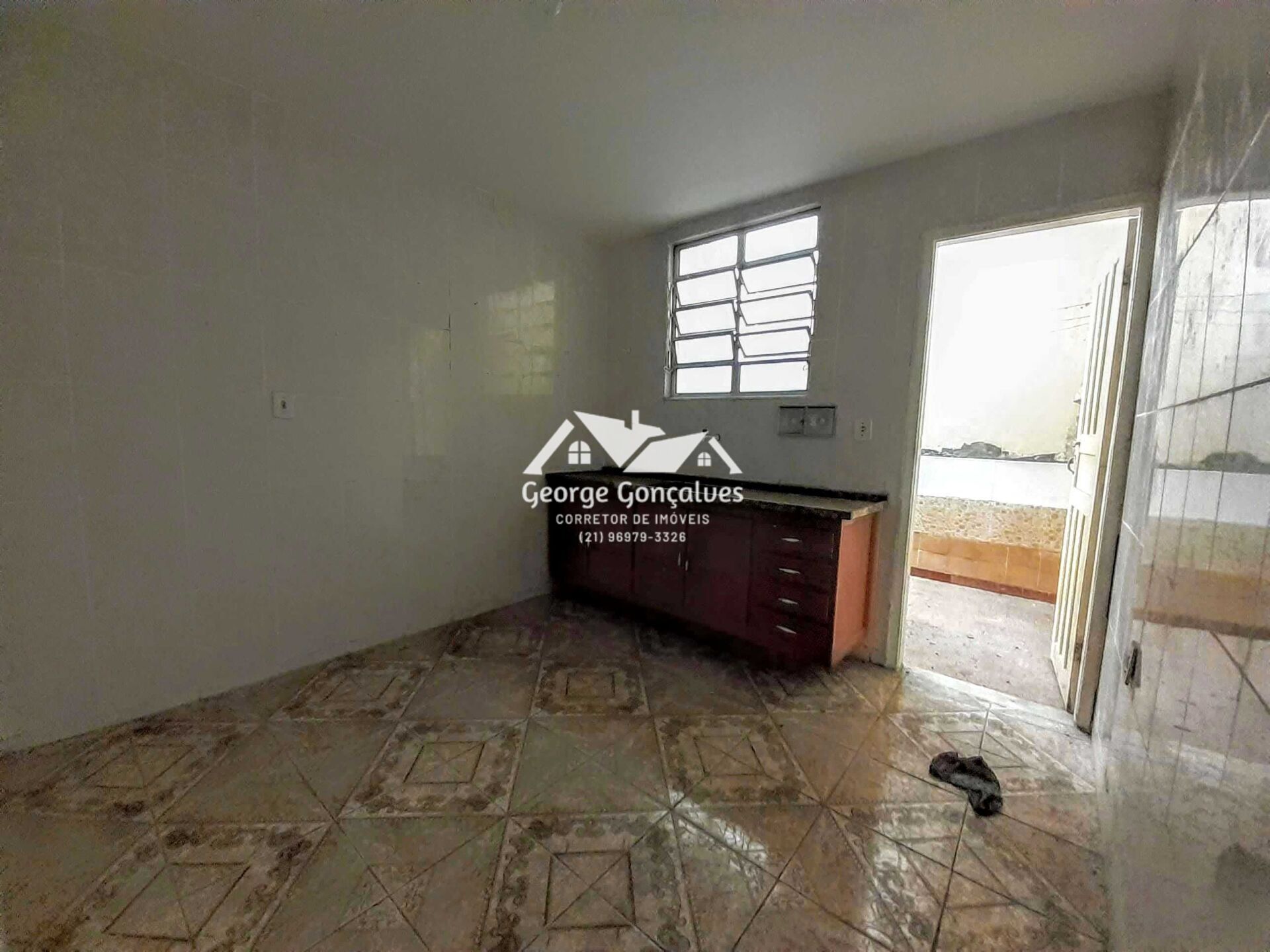 Casa para alugar com 2 quartos, 50m² - Foto 5