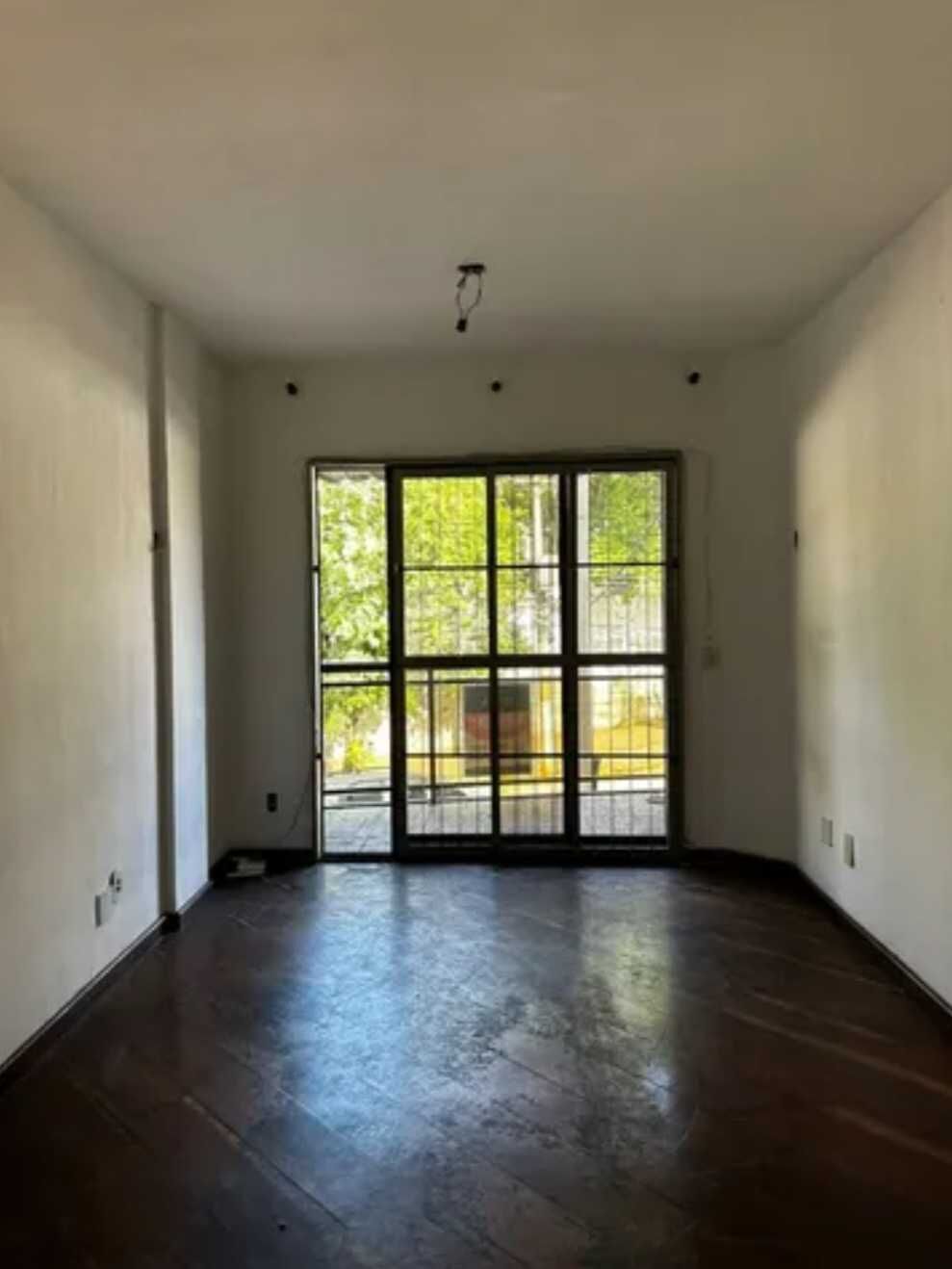 Apartamento à venda com 2 quartos, 85m² - Foto 2