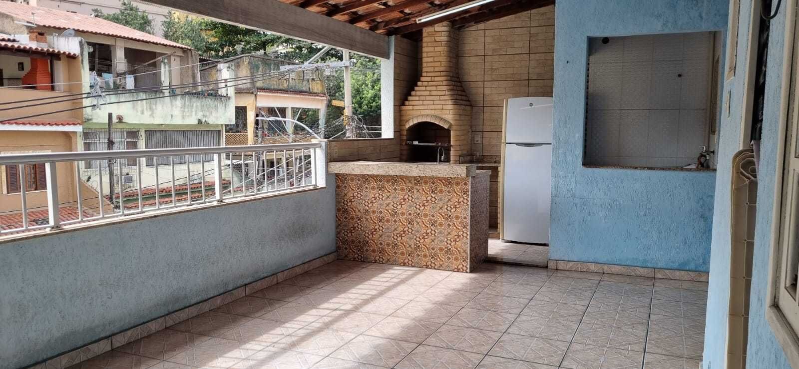 Casa à venda com 3 quartos, 450m² - Foto 2