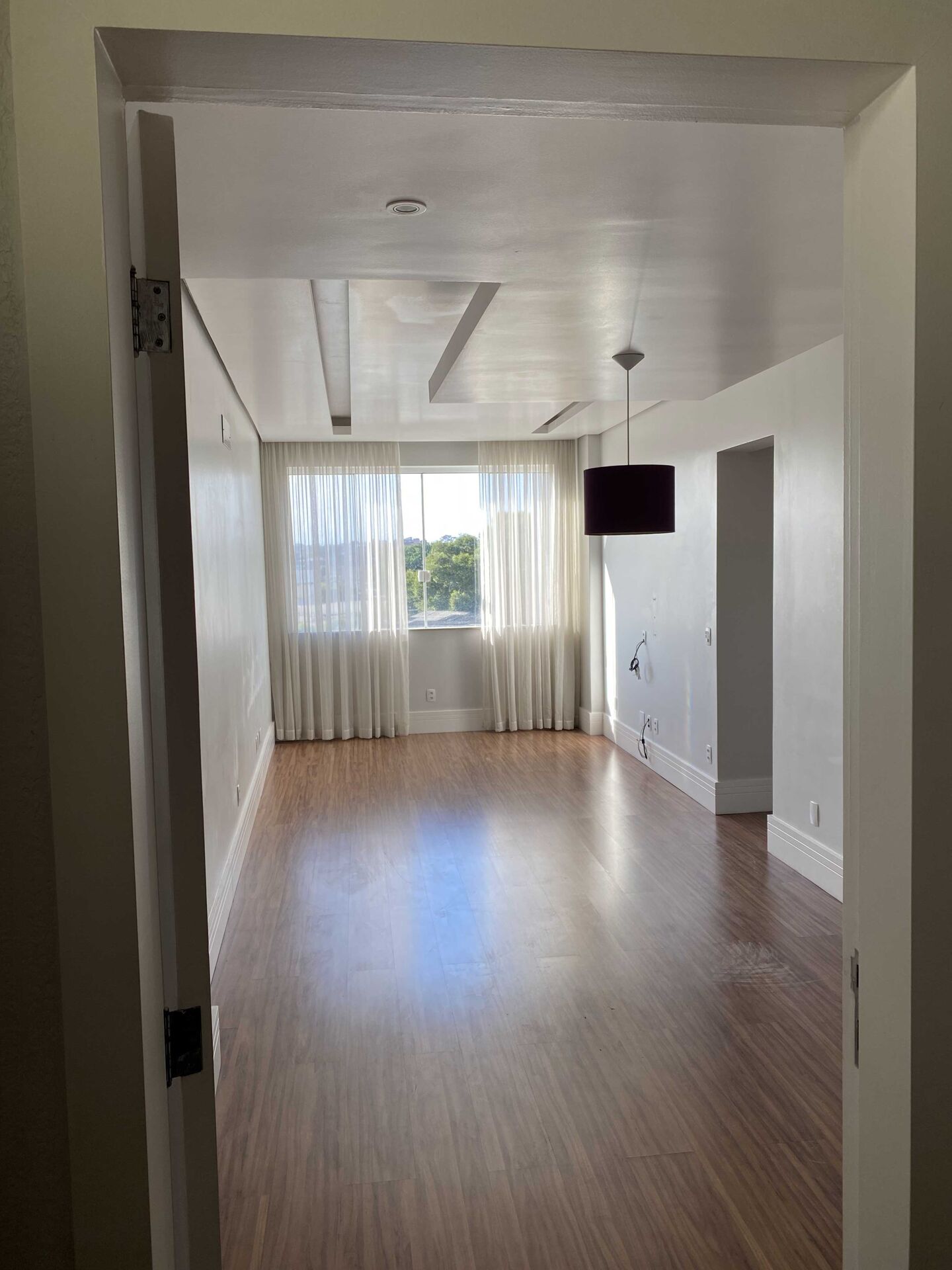 Apartamento à venda com 2 quartos, 70m² - Foto 2