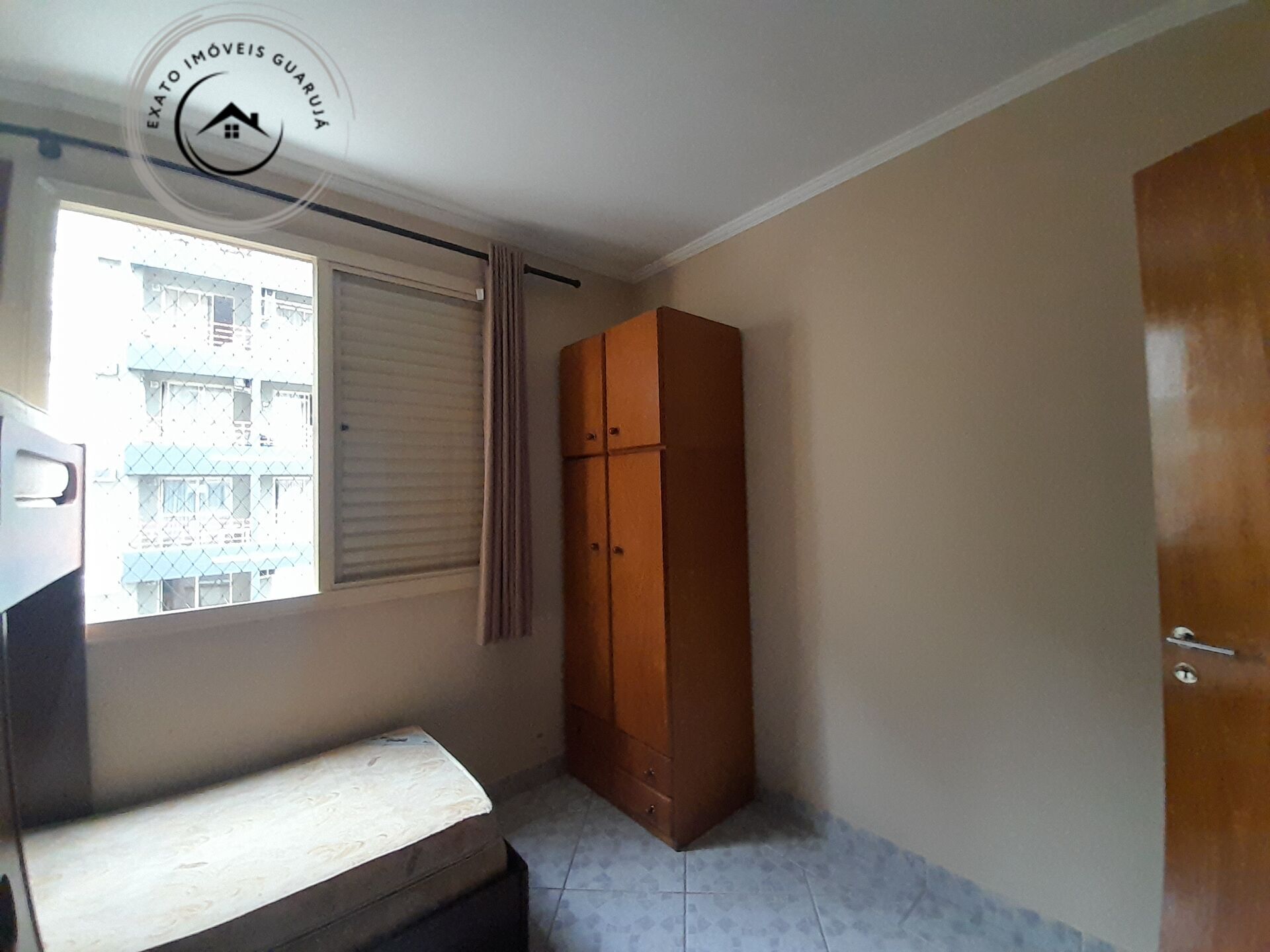Apartamento padrão de 02 dormitórios para locação anual na p