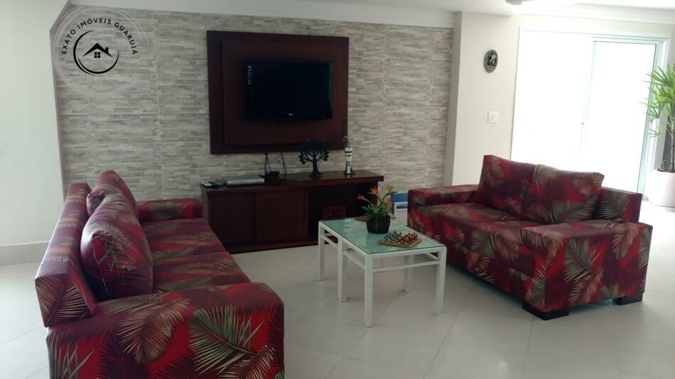 Casa em condomínio fechado na praia da enseada