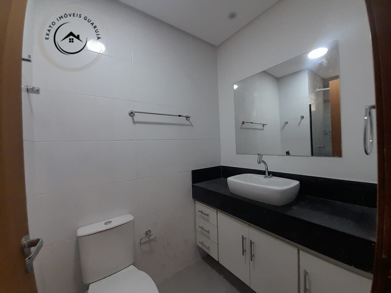 Apartamento padrão de 02 dormitórios para locação anual na p