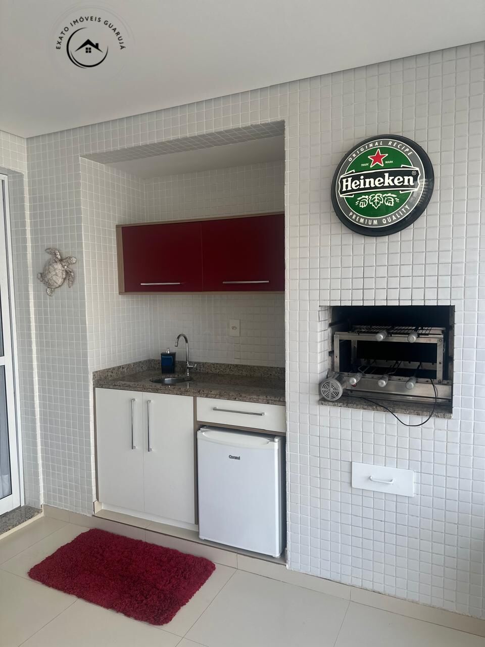 Apartamento padrão de 03 dormitórios para locação anual na p