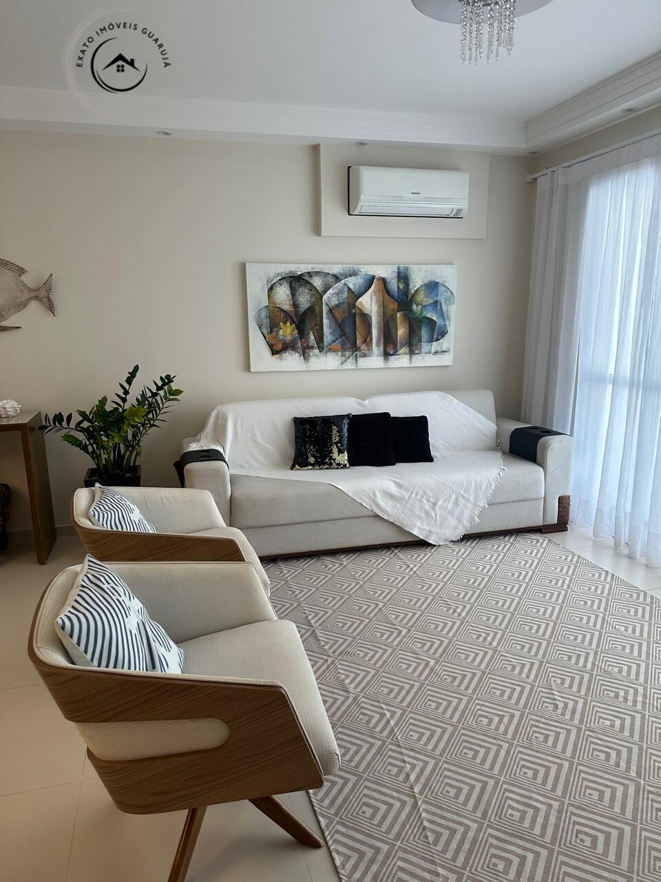Apartamento padrão de 03 dormitórios para locação anual na p