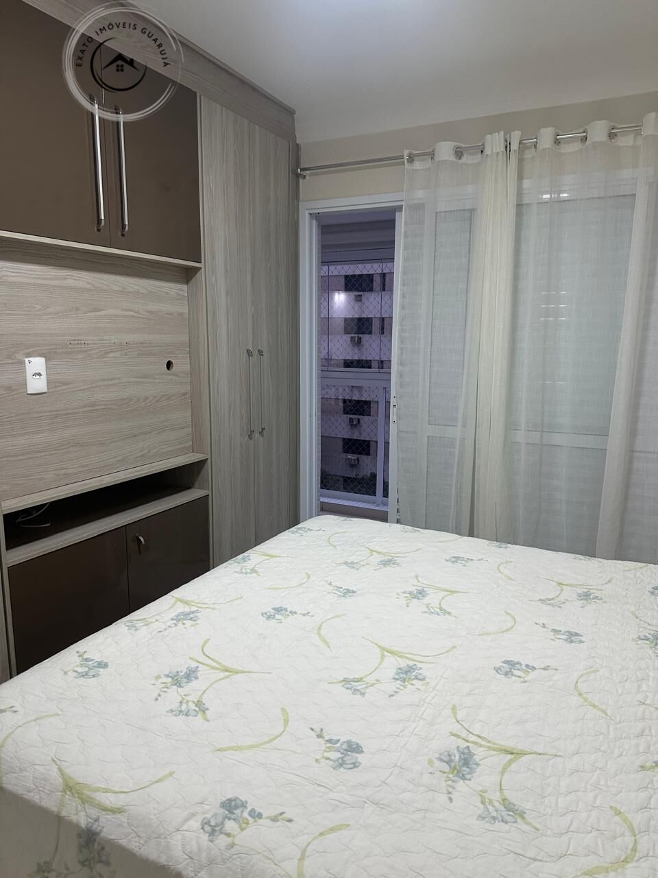 Apartamento padrão de 03 dormitórios para locação anual na p