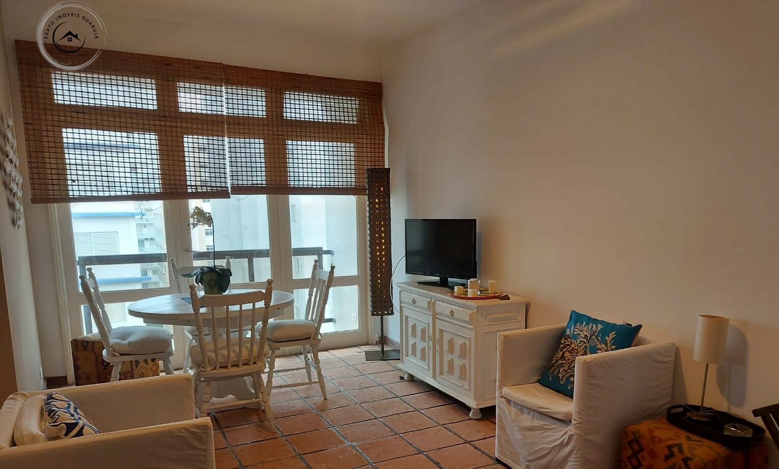 Apartamento padrão de 02 dormitórios para locação de tempora