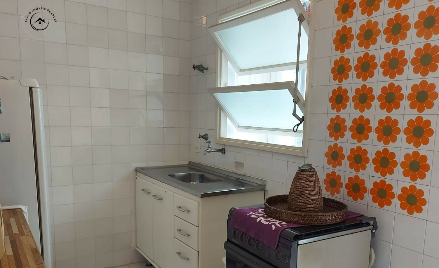 Apartamento padrão de 02 dormitórios para locação de tempora