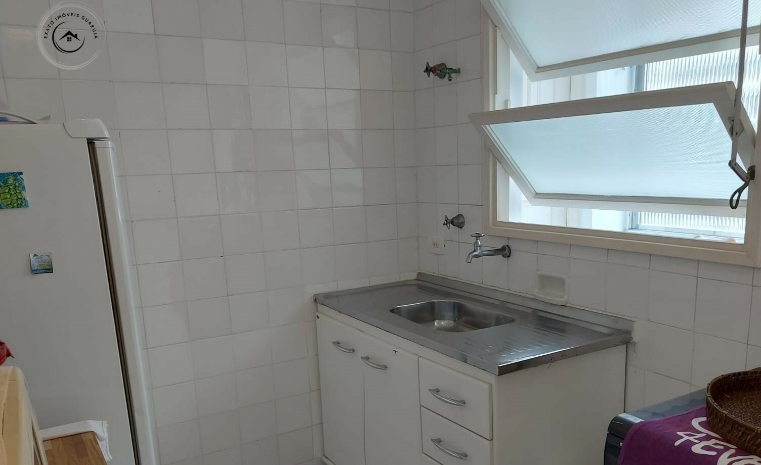 Apartamento padrão de 02 dormitórios para locação de tempora