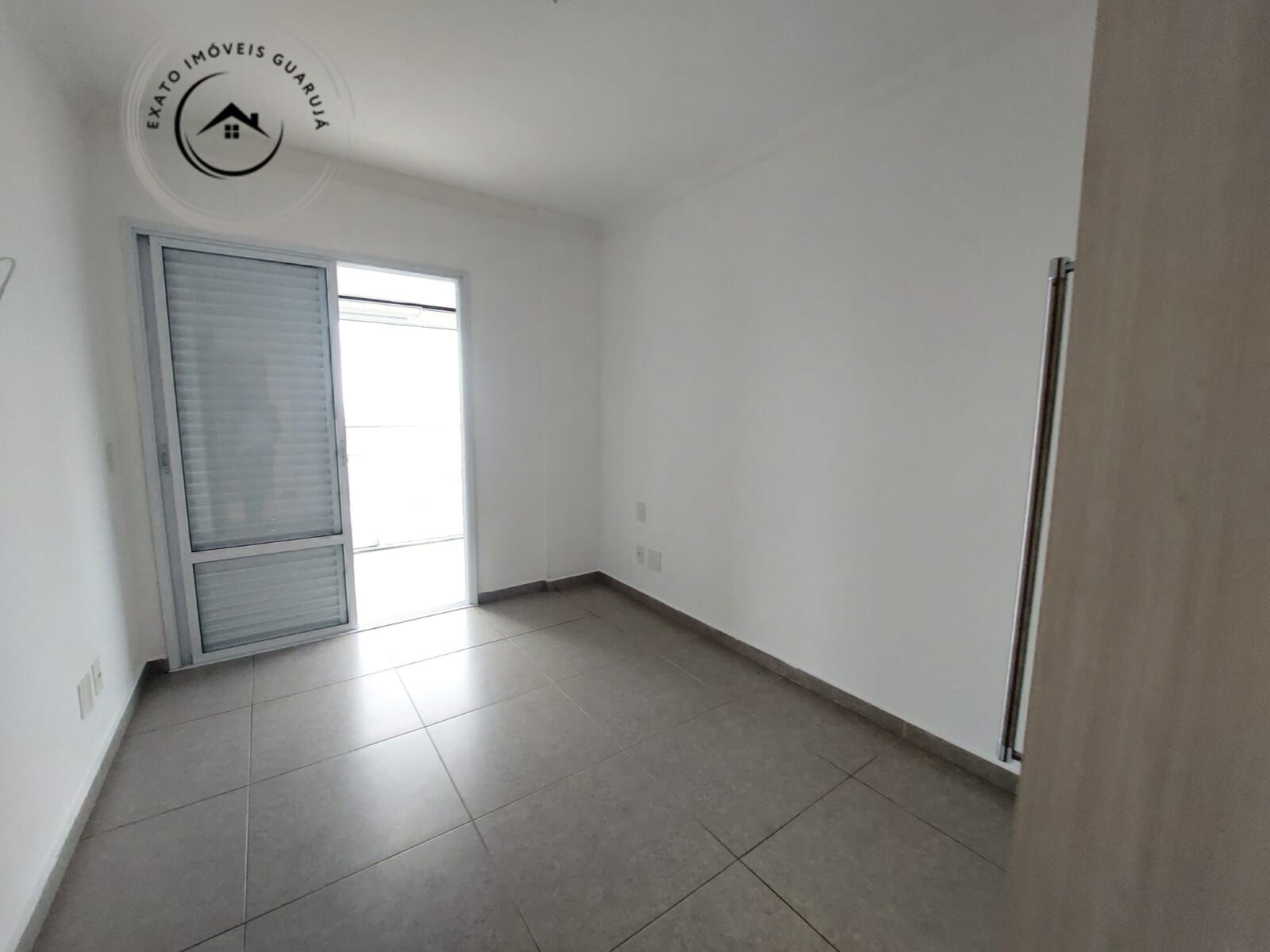 Apartamento alto padrão de 03 dormitórios para venda na prai
