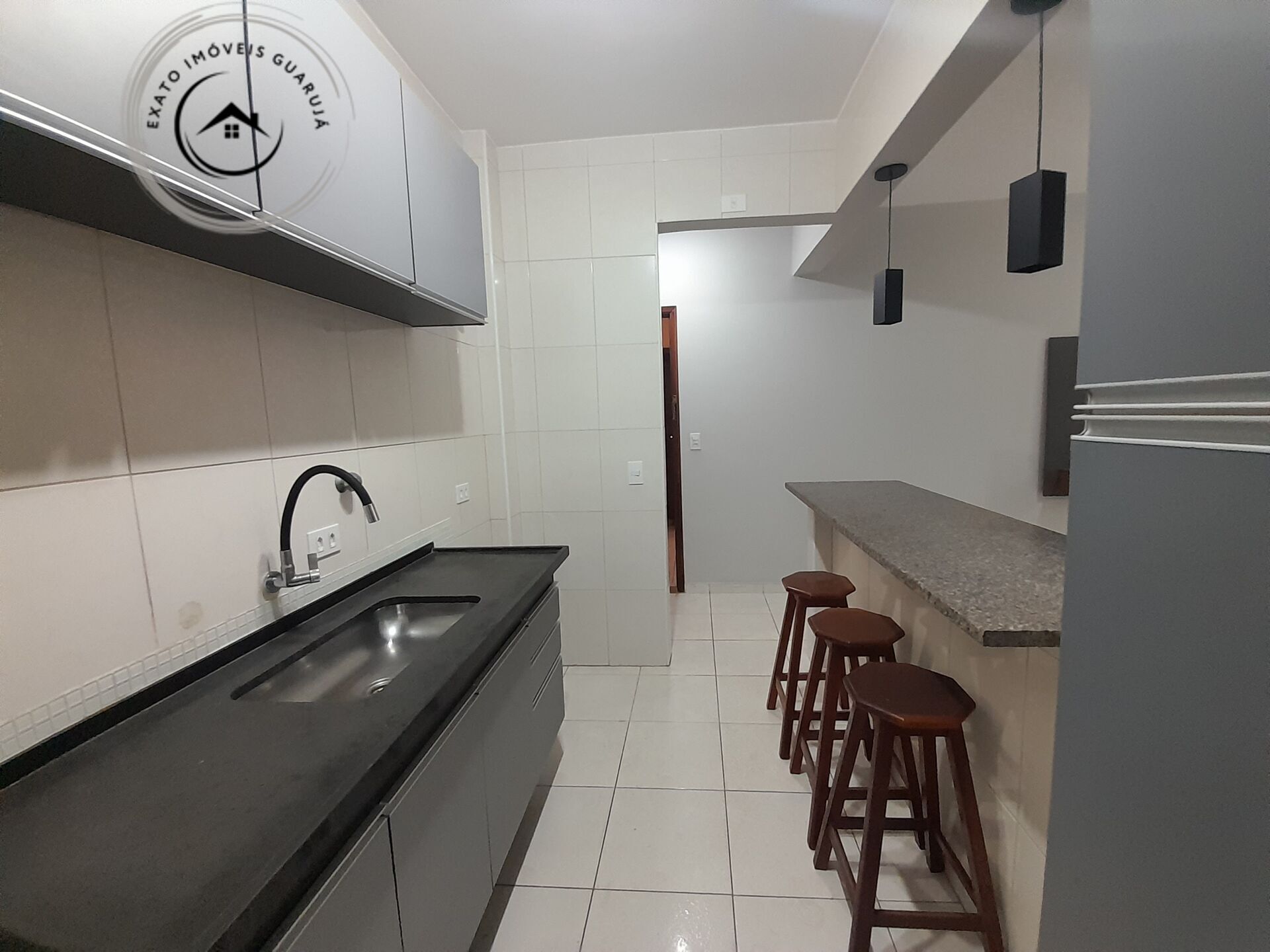 Apartamento padrão térreo de 01 dormitório para venda na pra