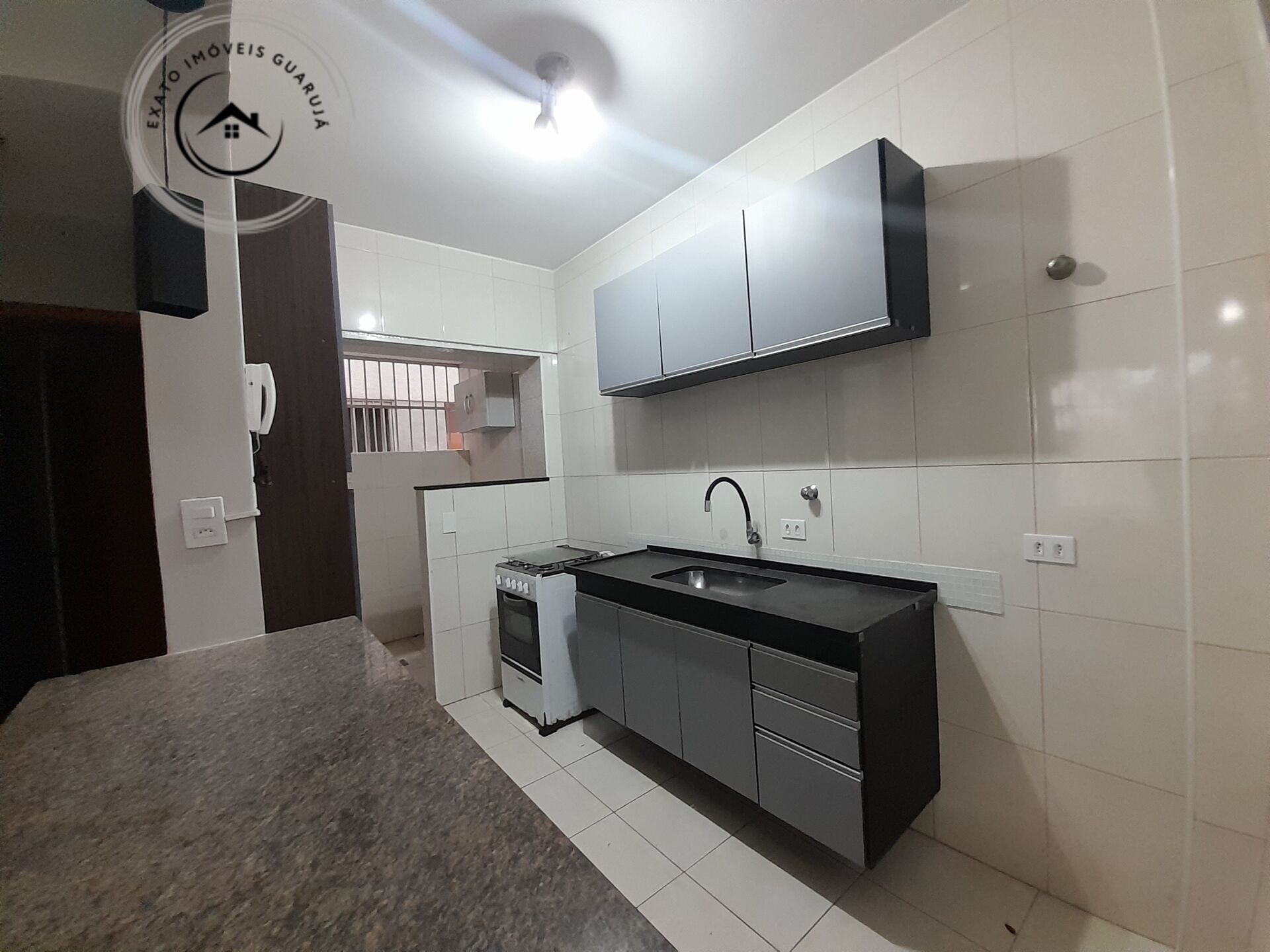 Apartamento padrão térreo de 01 dormitório para venda na pra