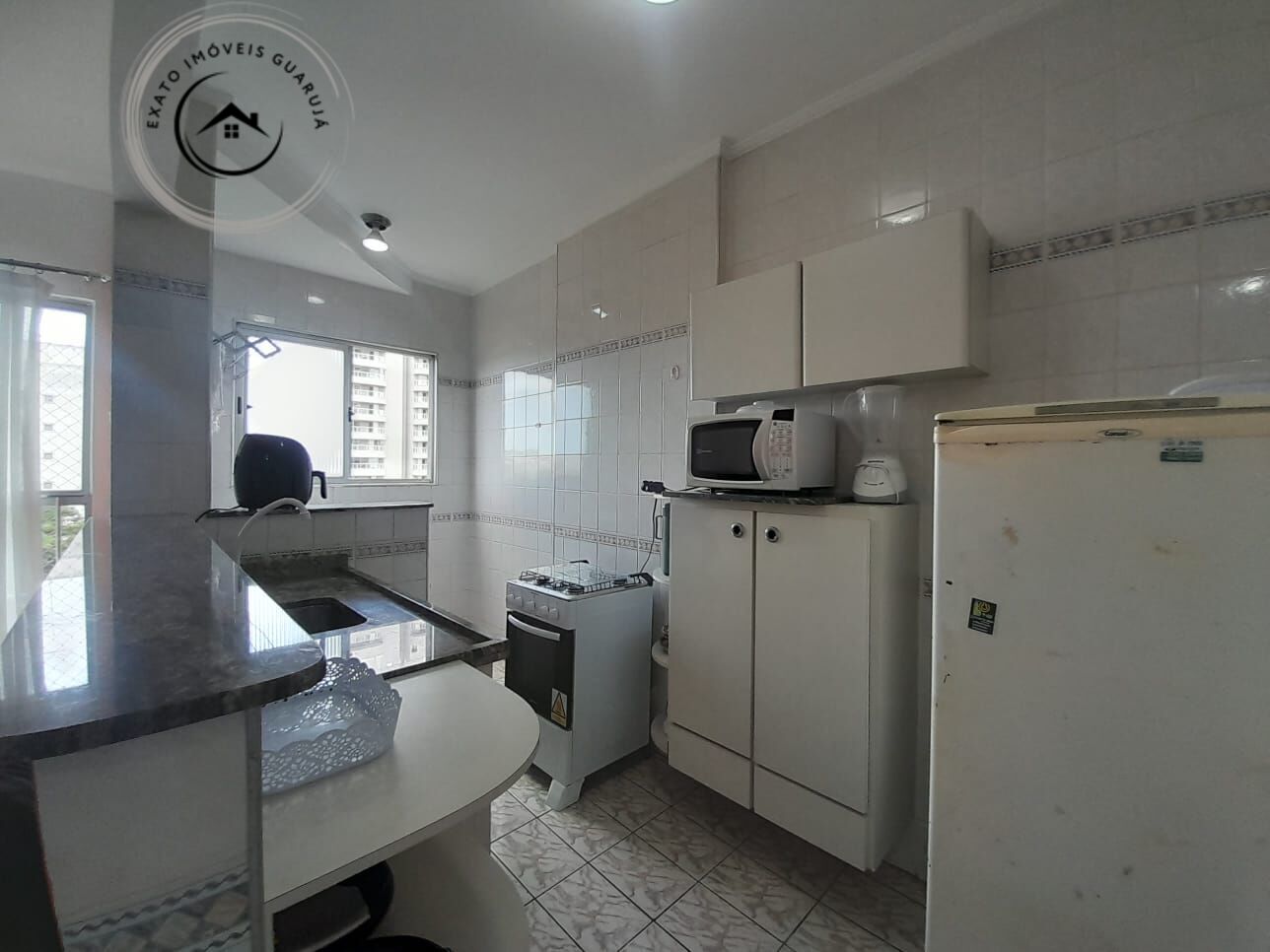 Apartamento padrão para locação anual na praia da enseada, g
