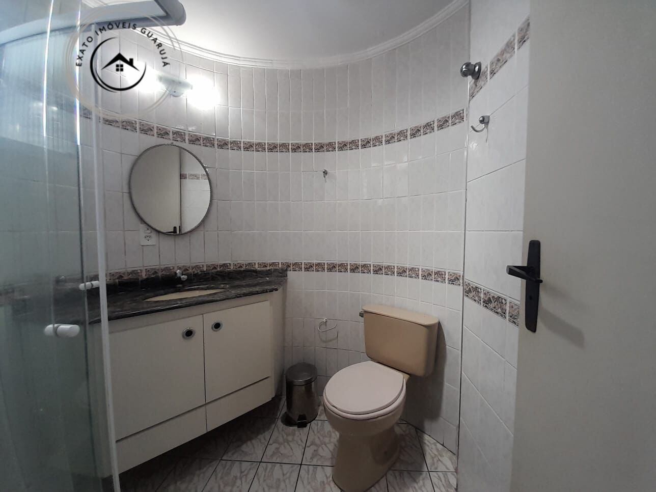 Apartamento padrão para locação anual na praia da enseada, g