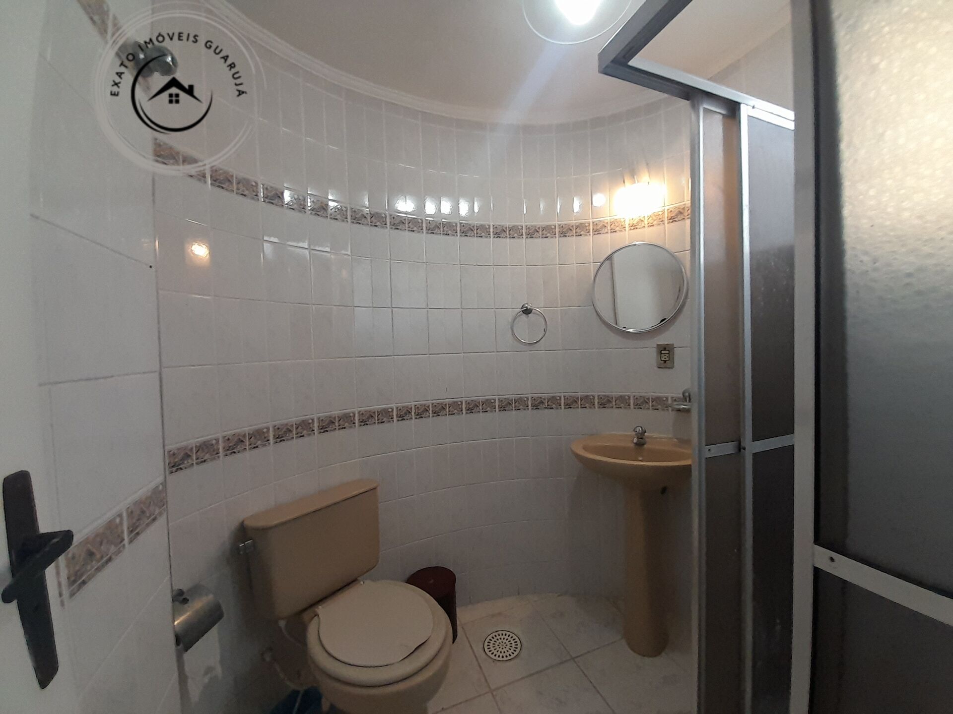 Apartamento padrão de 01 dormitório para locação anual na pr