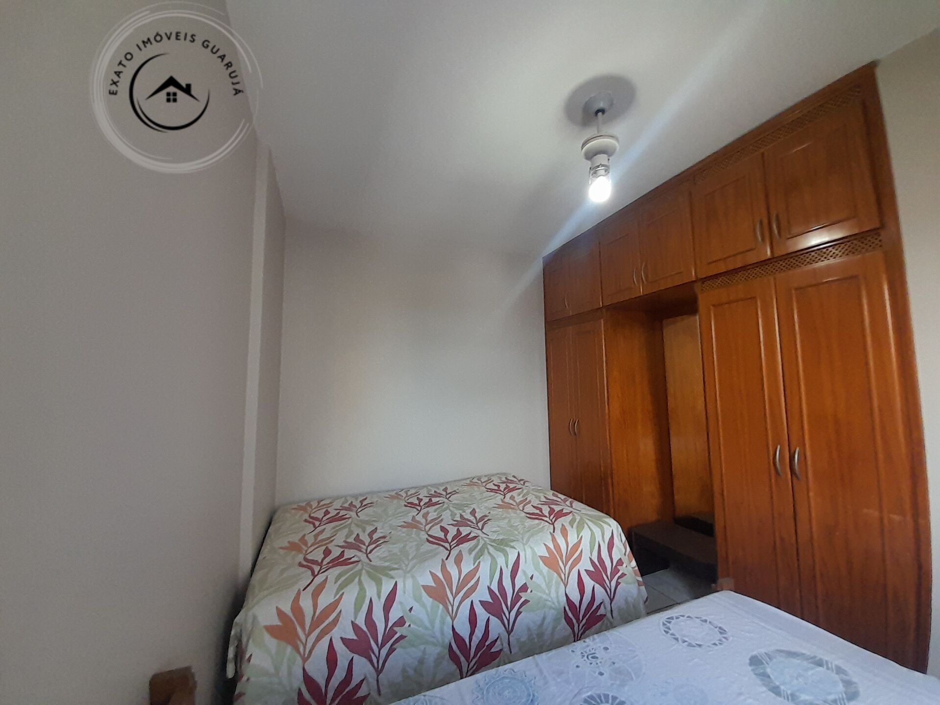 Apartamento padrão de 01 dormitório para locação anual na pr