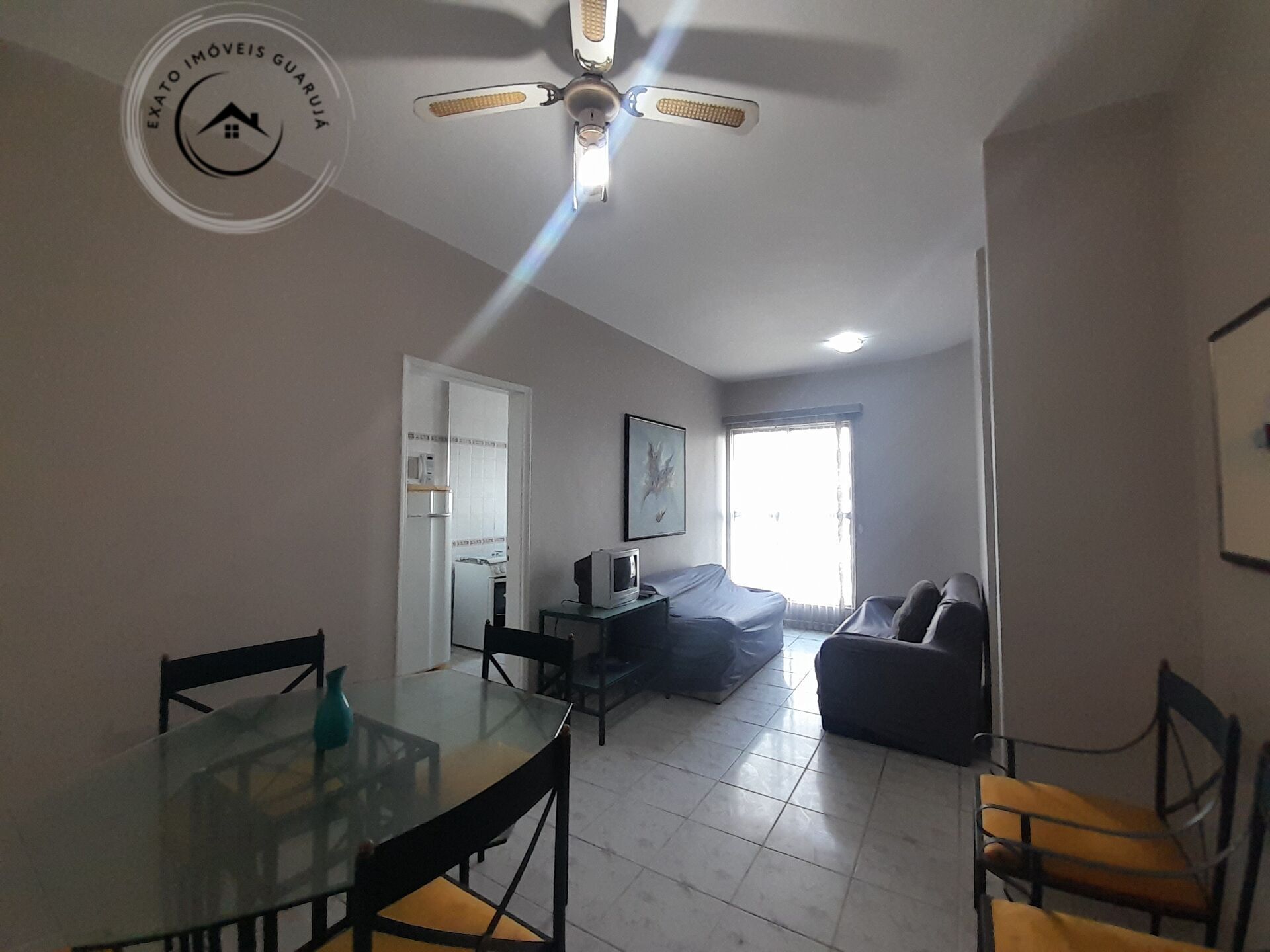Apartamento padrão de 01 dormitório para locação anual na pr