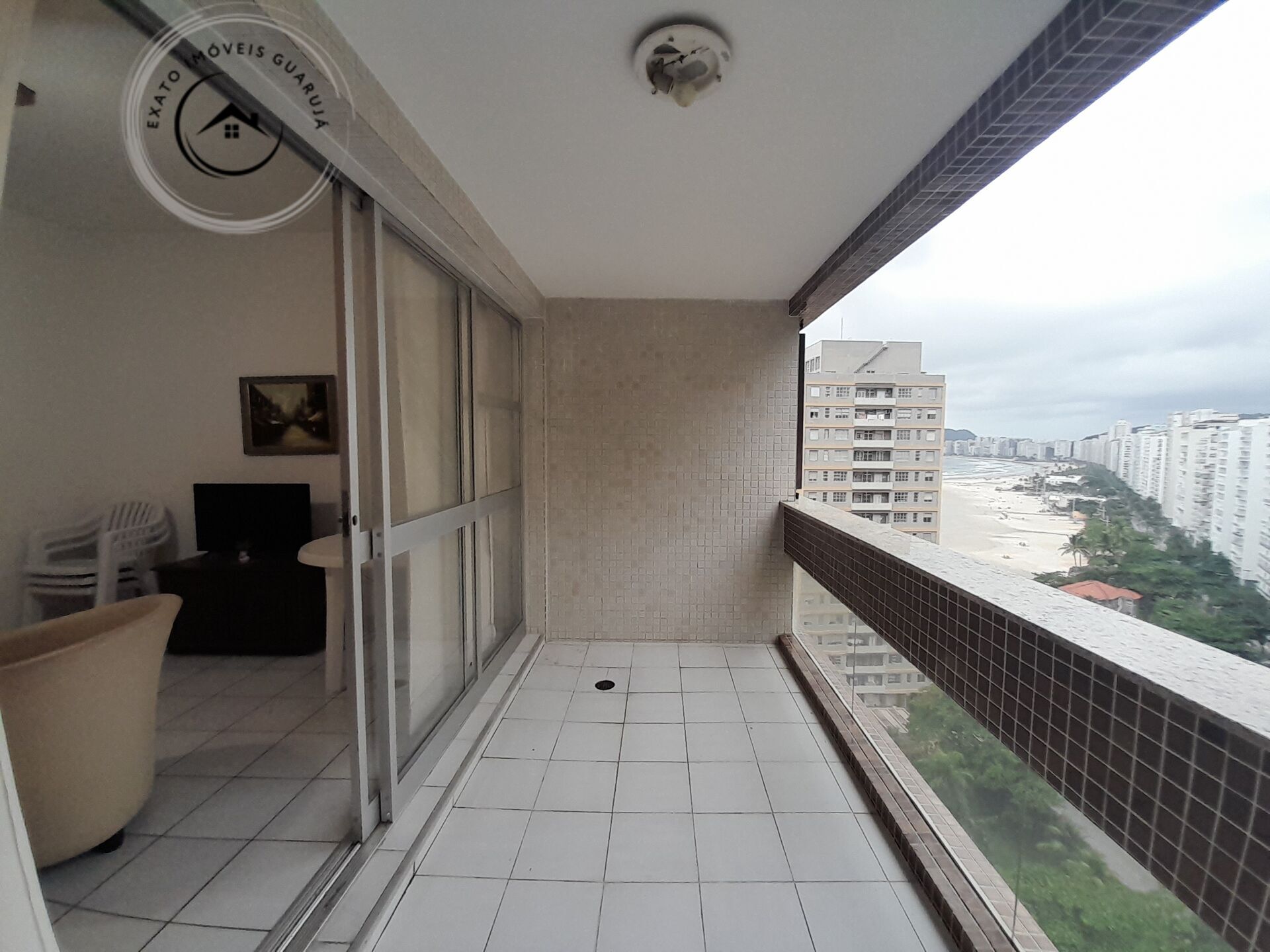 Apartamento padrão de 03 dormitórios para venda nas pitangue