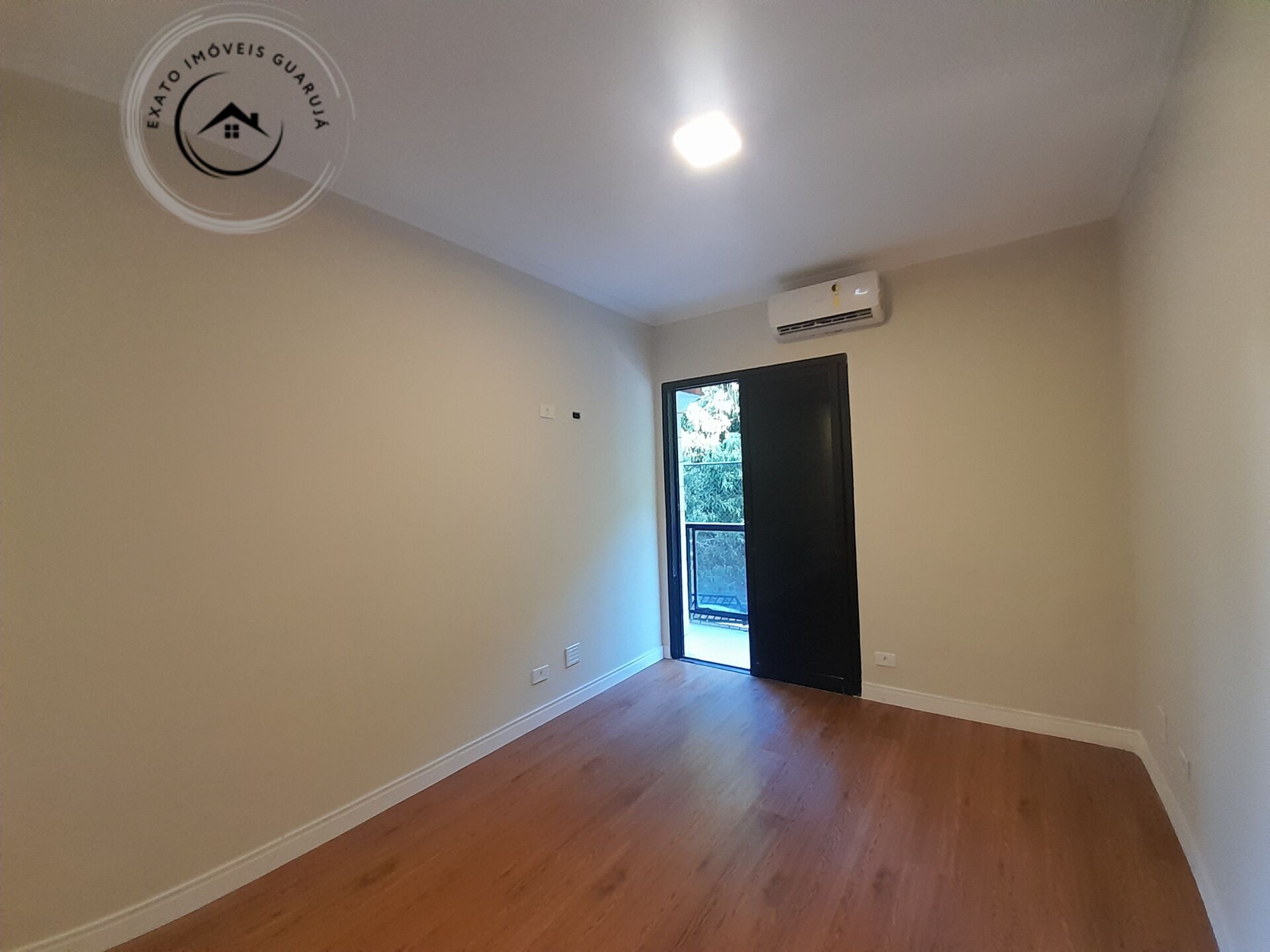 Apartamento padrão de 03 dormitórios para venda na praia da 