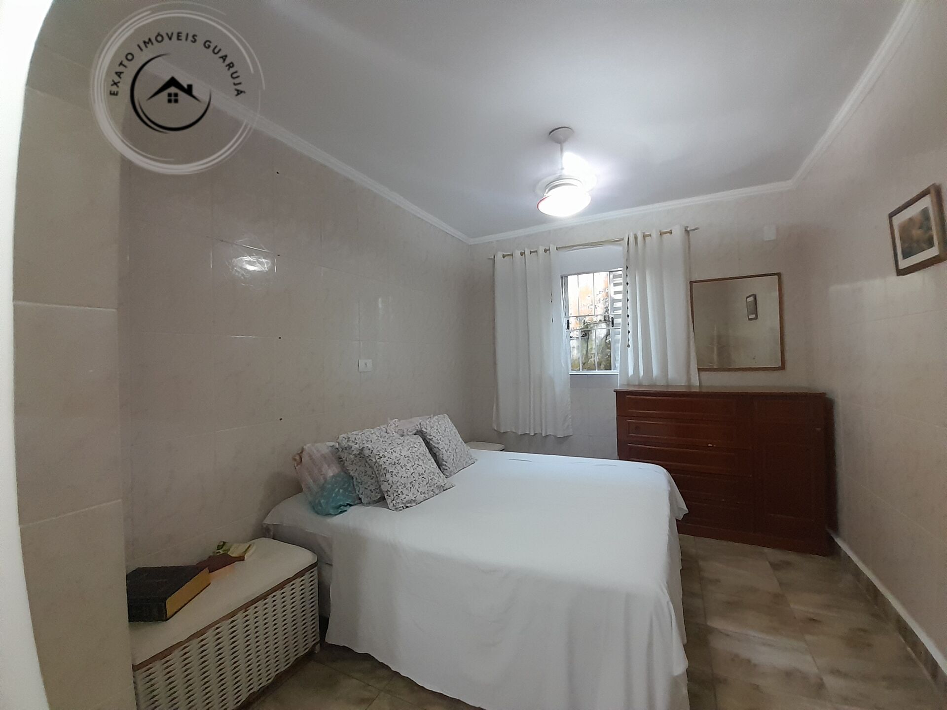 Casa padrão para locação comercial nas pitangueiras.