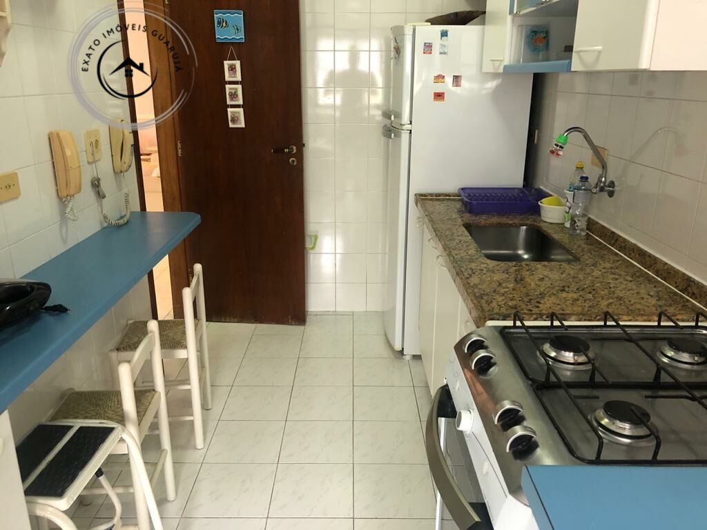 Apartamento padrão de 02 dormitórios para locação anual na e
