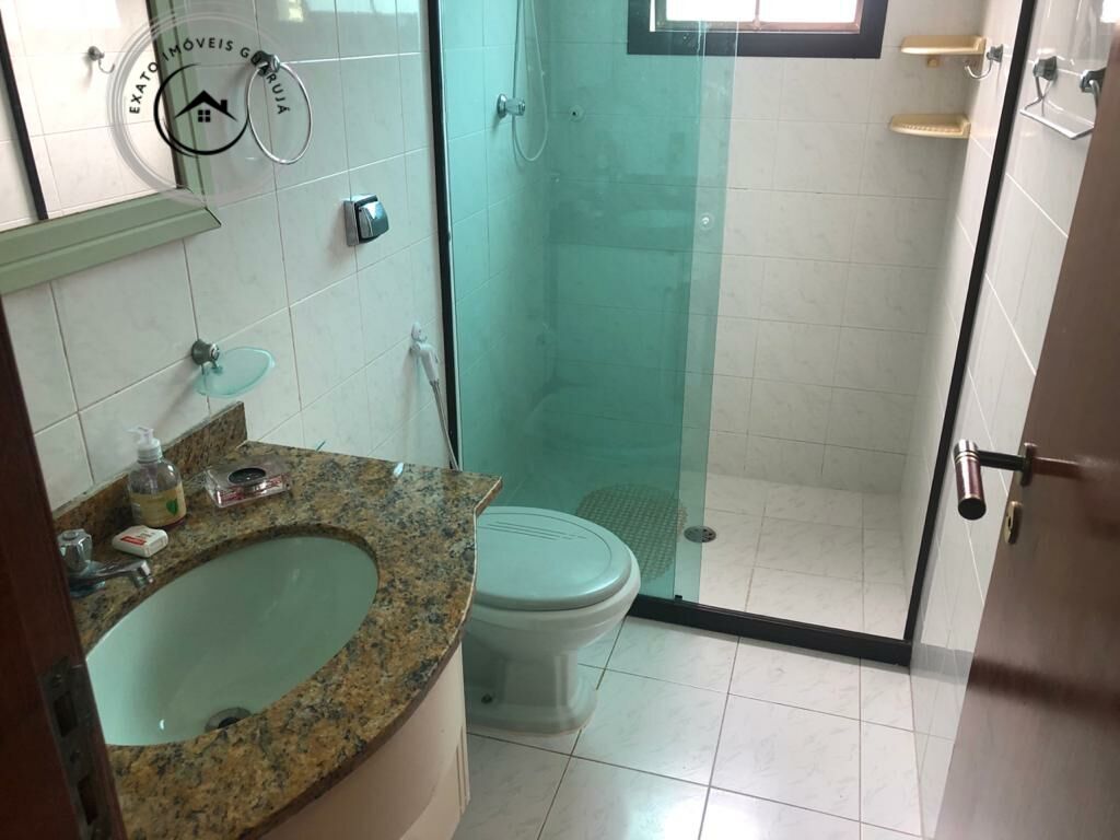 Apartamento padrão de 02 dormitórios para locação anual na e
