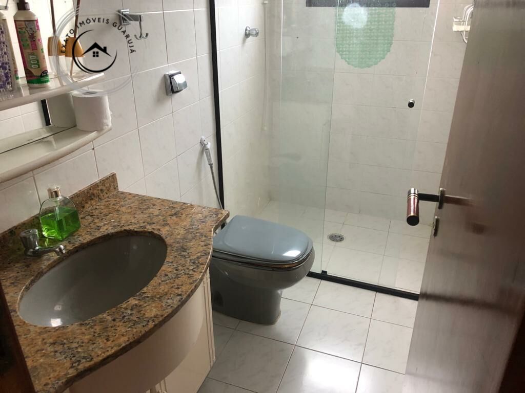 Apartamento padrão de 02 dormitórios para locação anual na e
