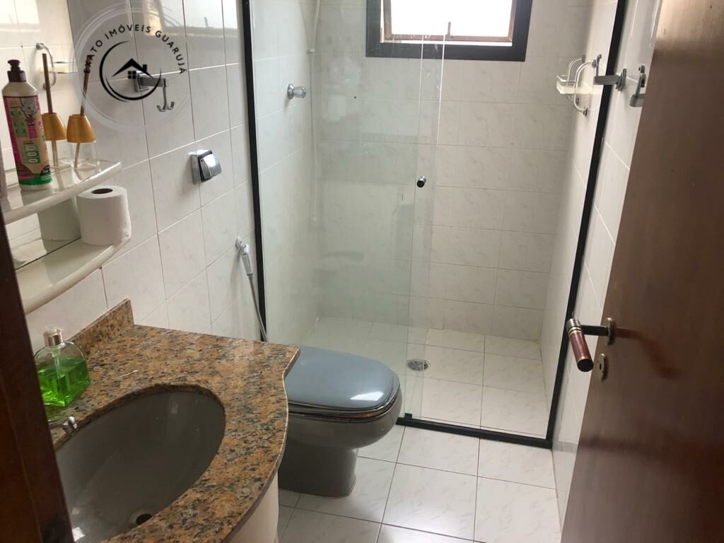 Apartamento padrão de 02 dormitórios para locação anual na e