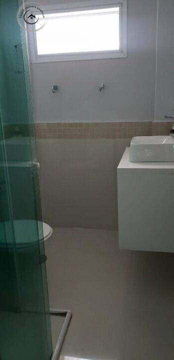 Apartamento frente ao mar de 04 dormitórios para locação de 
