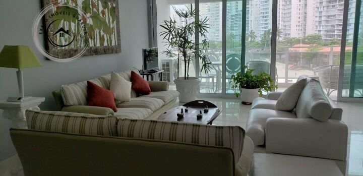 Apartamento frente ao mar de 04 dormitórios para locação de 
