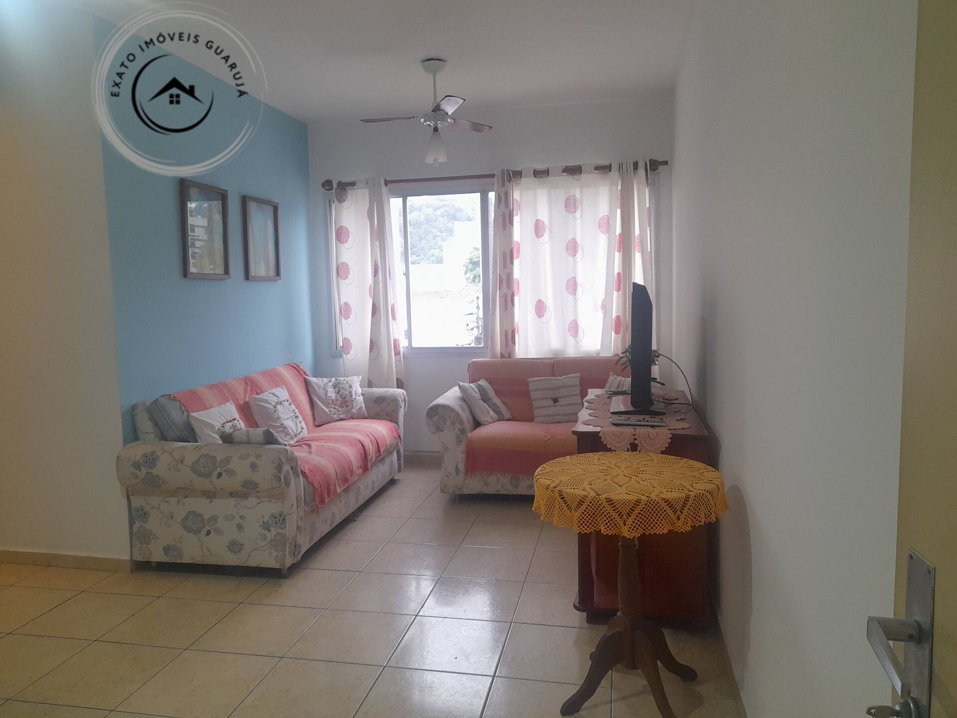 Apartamento padrão de 03 dormitórios para locação anual na p