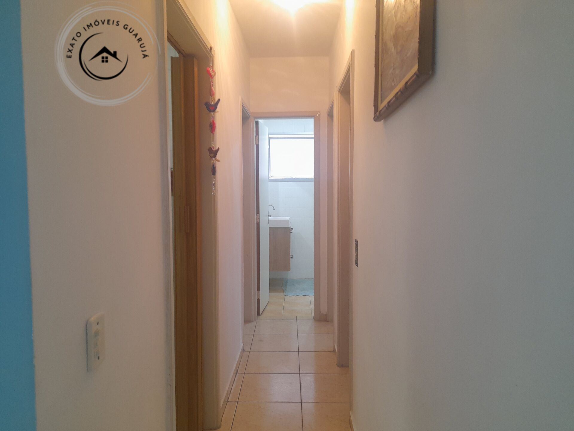 Apartamento padrão de 03 dormitórios para locação anual na p