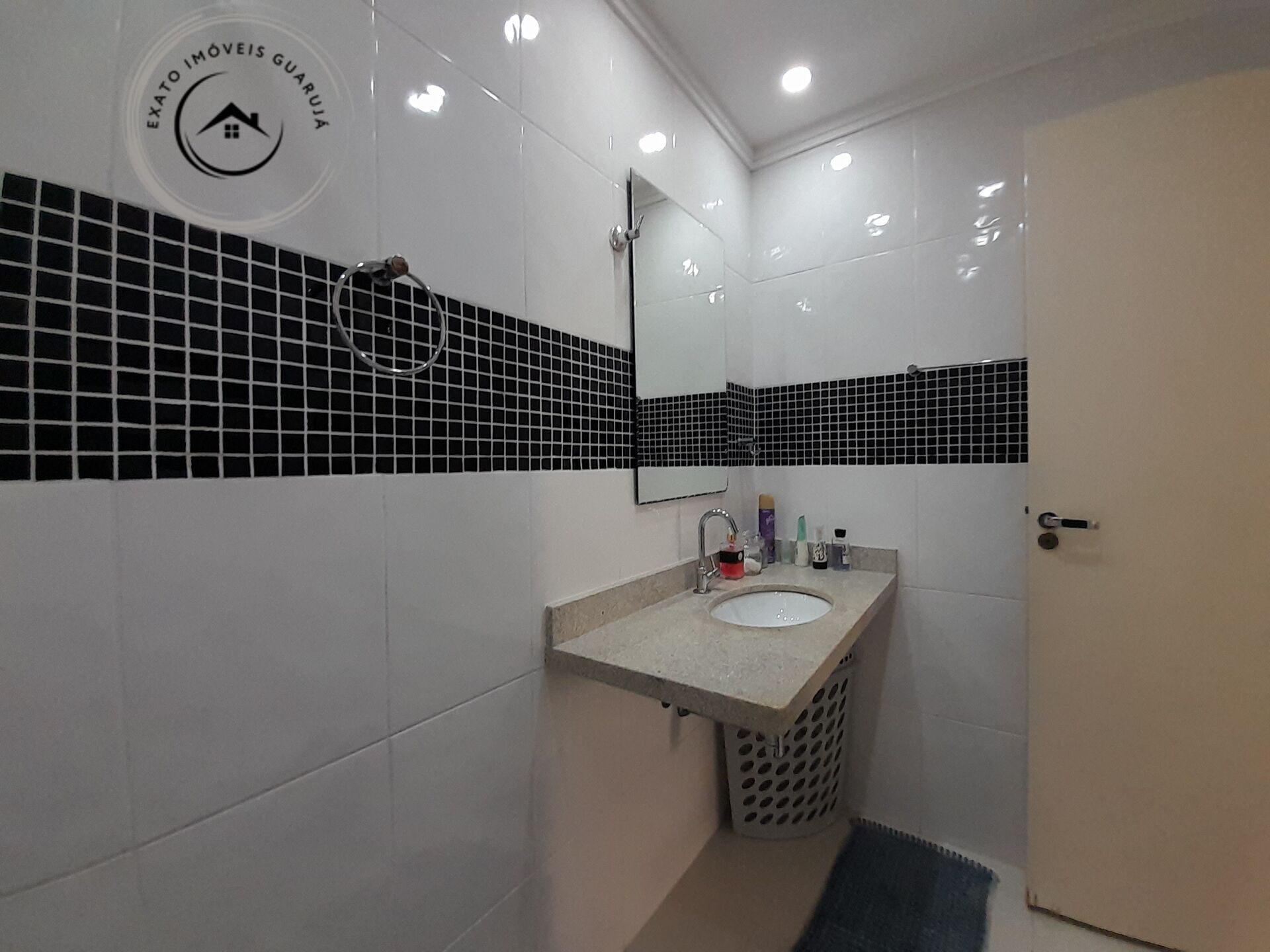 Apartamento padrão de 02 dormitórios para venda na praia da 