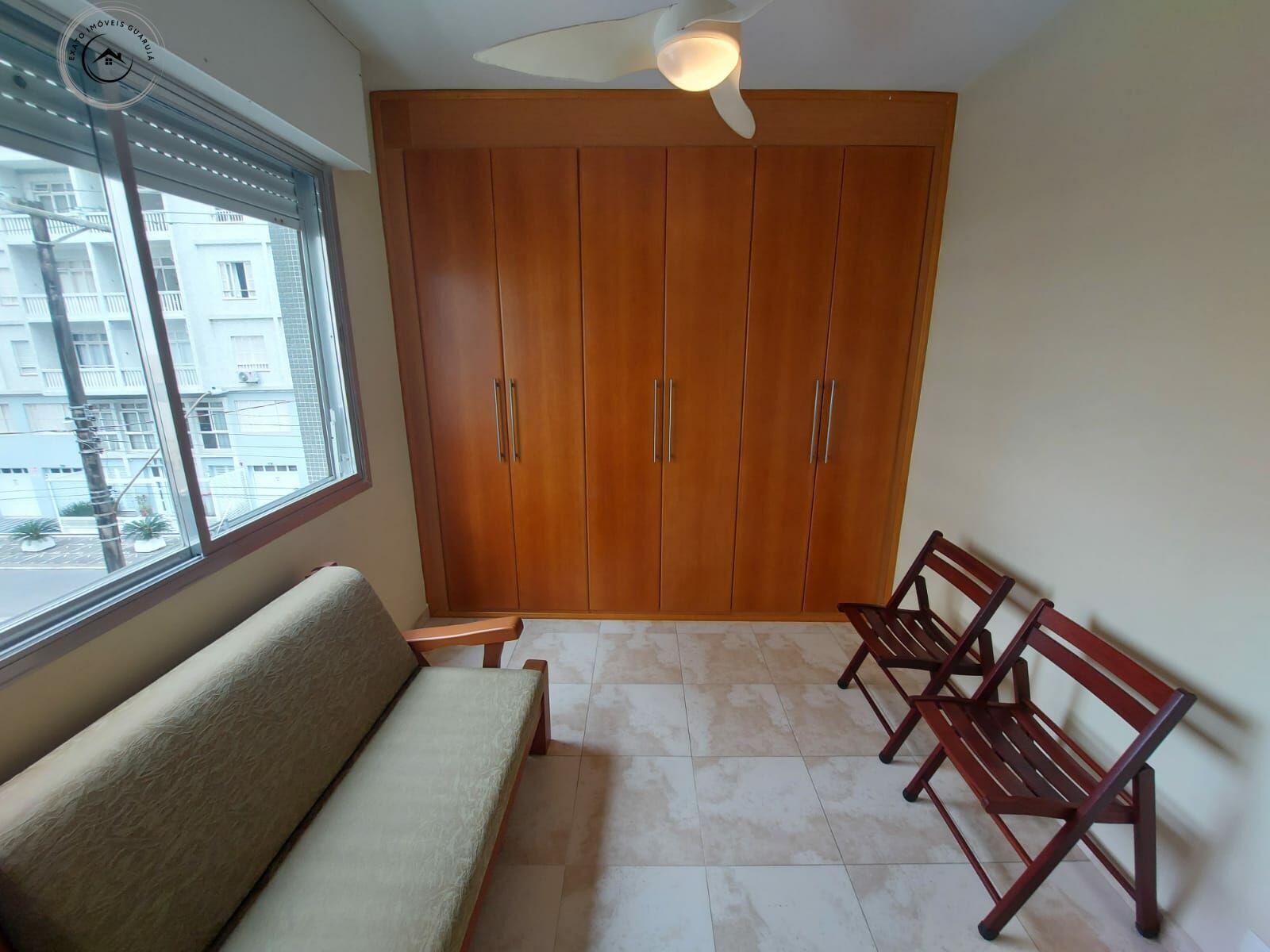 Apartamento de 02 dormitórios para venda nas pitangueiras.