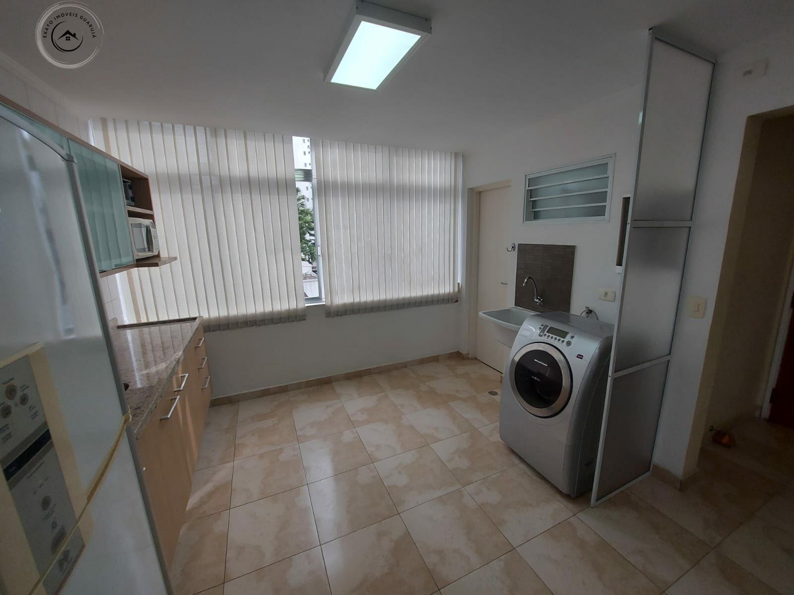 Apartamento de 02 dormitórios para venda nas pitangueiras.