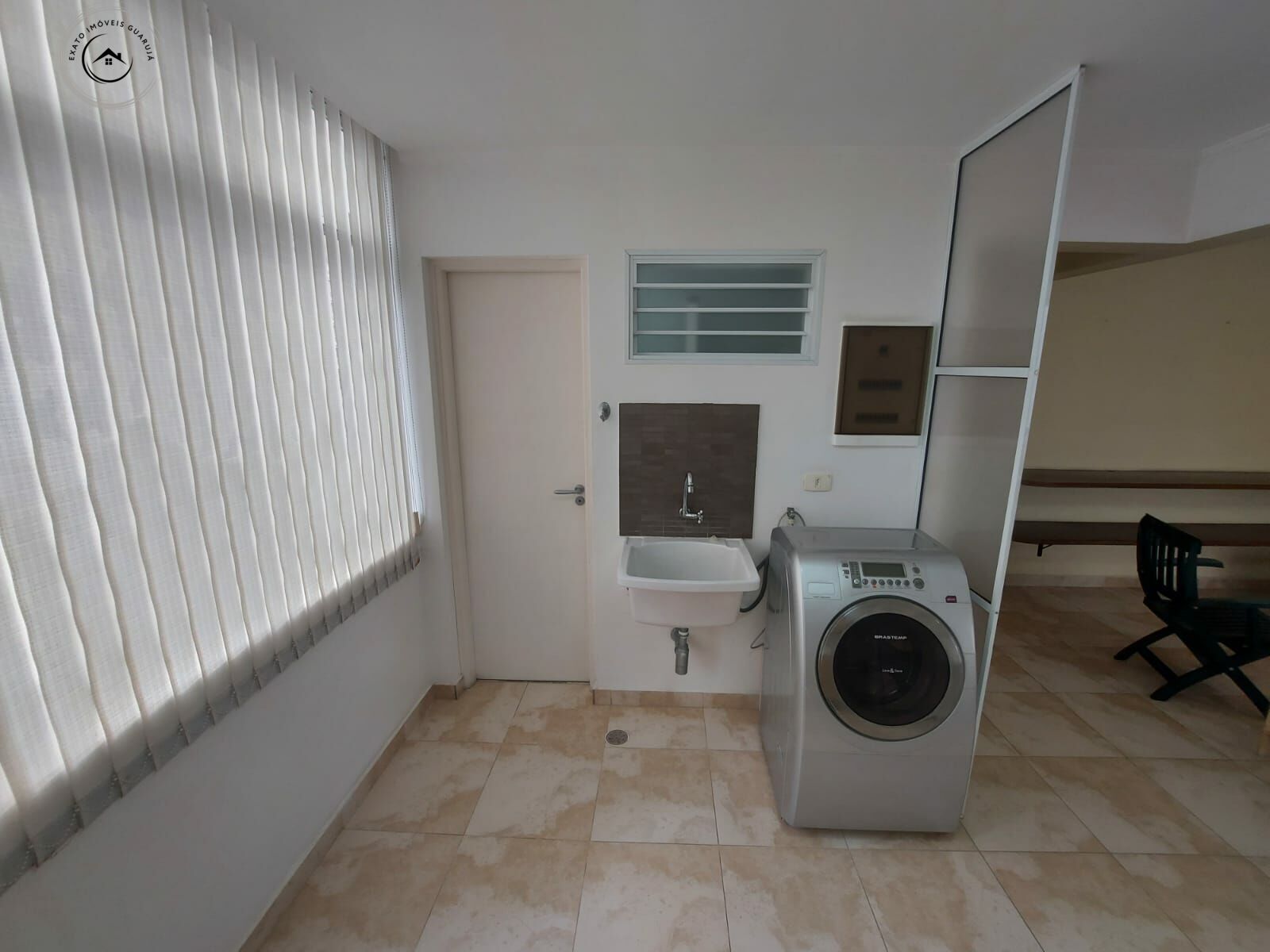 Apartamento de 02 dormitórios para venda nas pitangueiras.